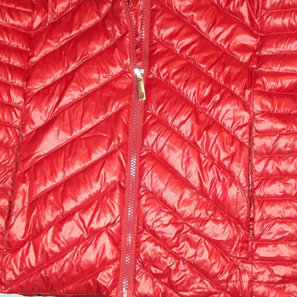 Tommy Hilfiger Women's Red Quilted Packable Puffer Jacket - Picture 5 of 5